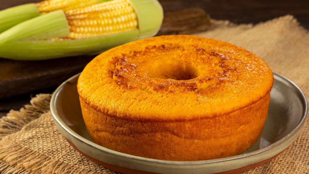 Bolo de Milho Cremoso: Receita Simples e Deliciosa